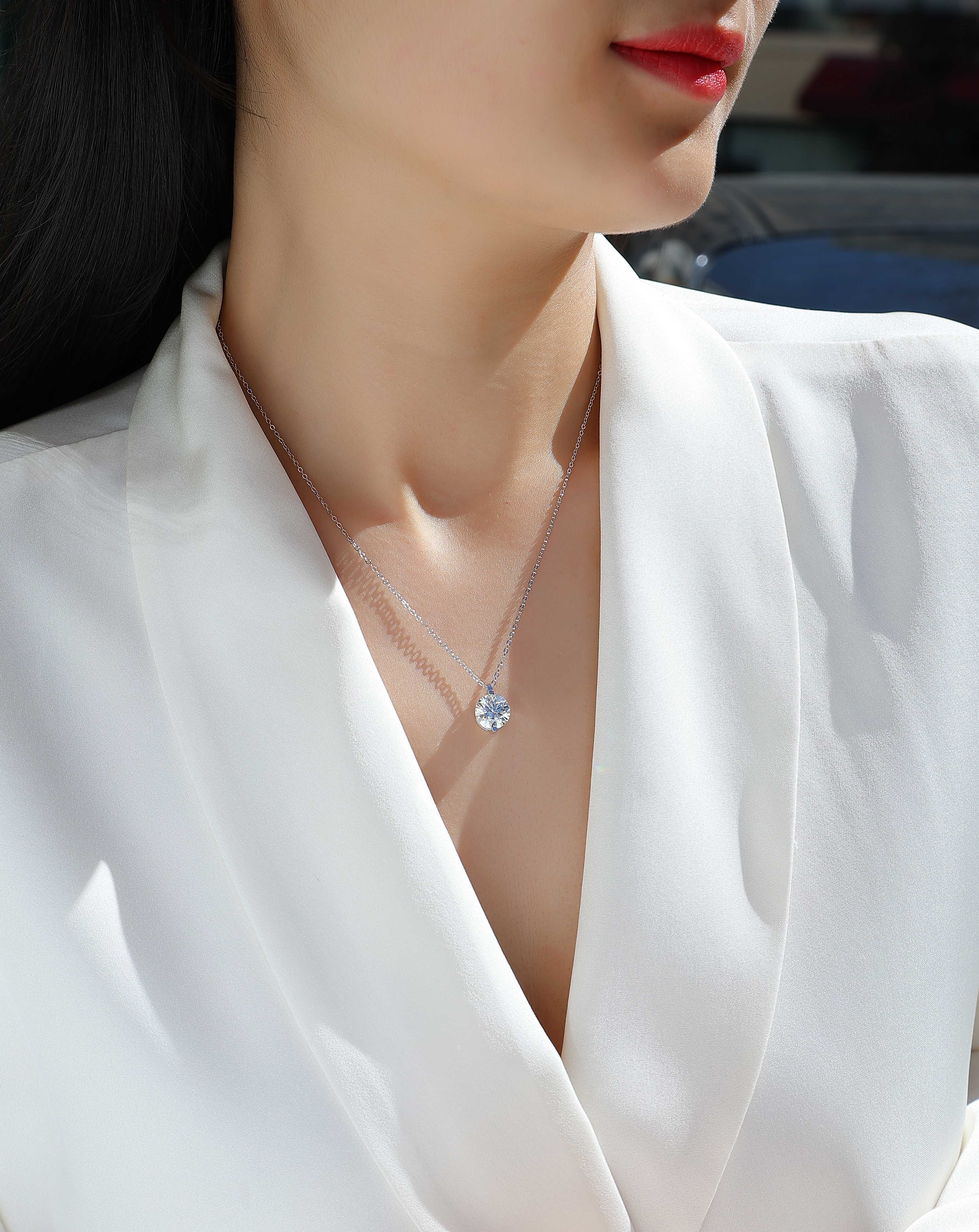 S925 Sterling Silver Moissanite Pendant Necklace with Platinum Plating