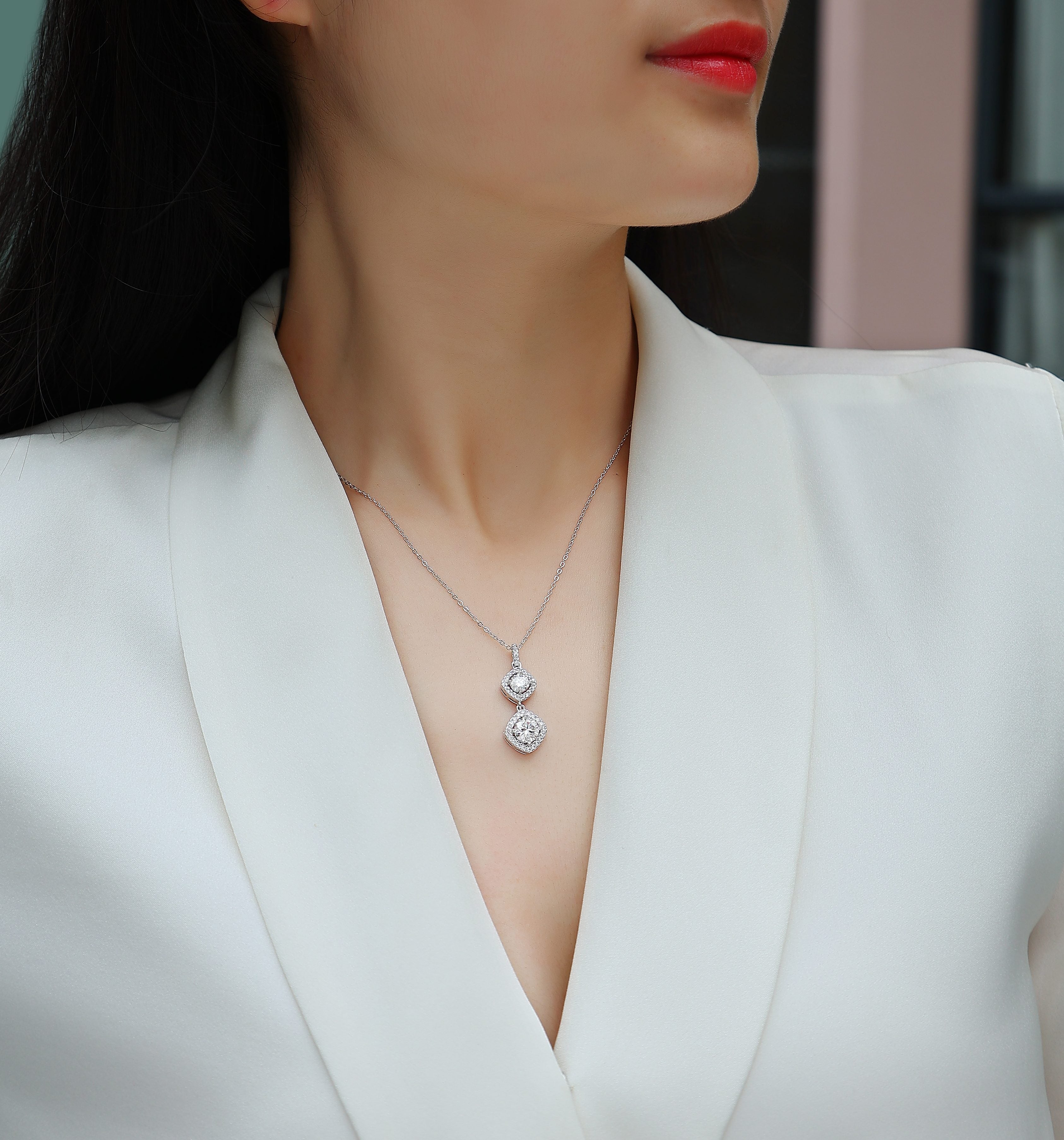 1Carat Moissanite Pendant Necklace in S925 Sterling Silver with Platinum Plating