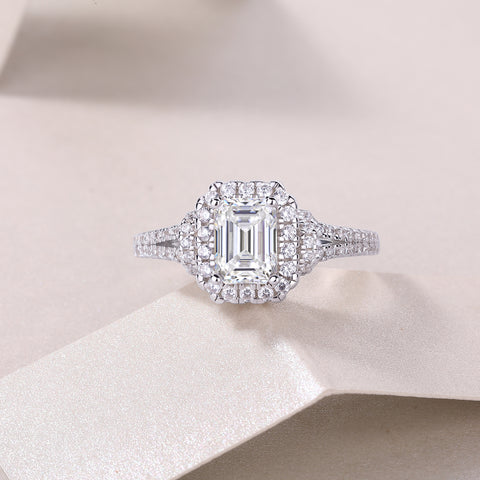 Luxury Octagonal Moissanite Ring in S925 Silver