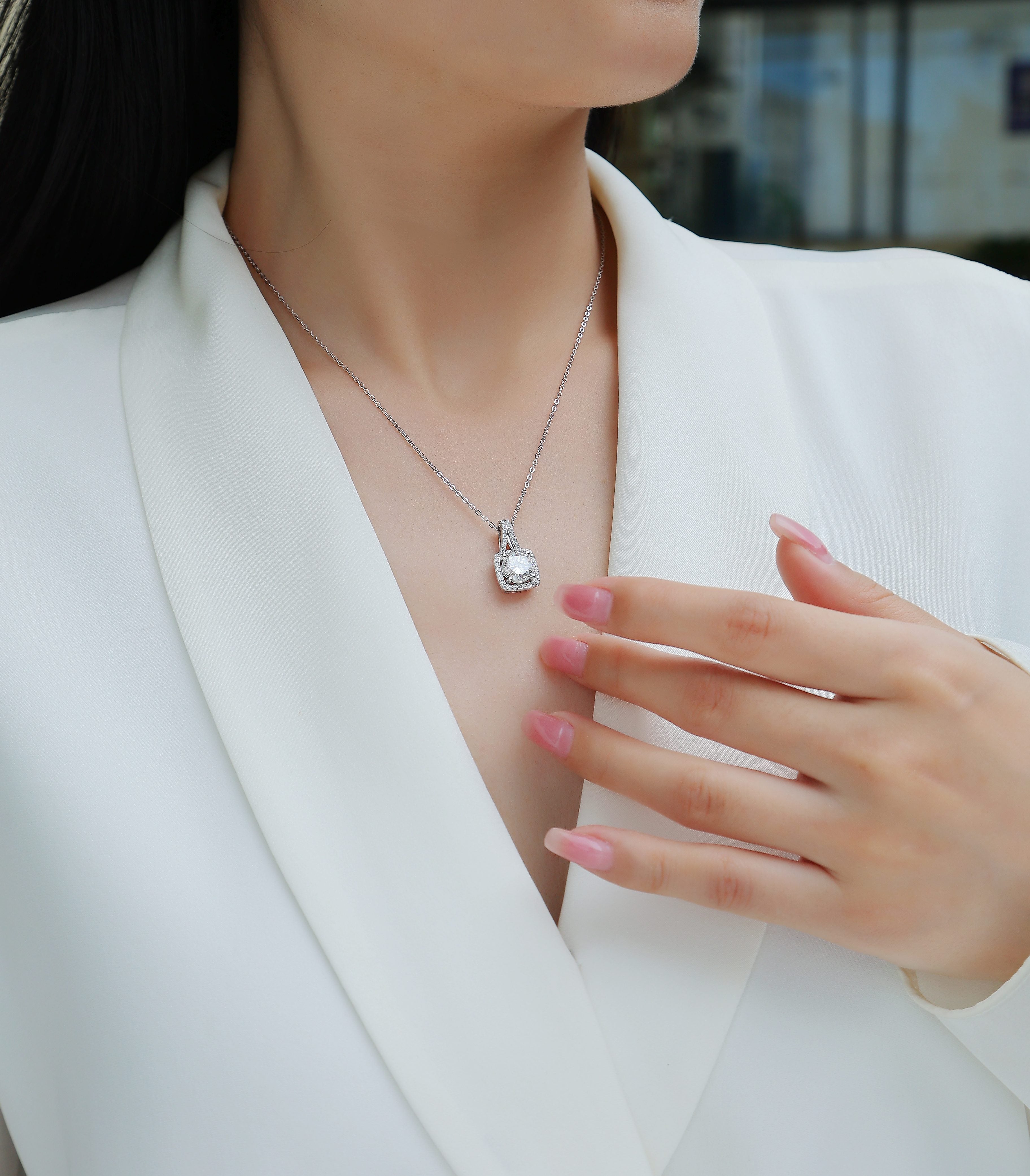 2-Carat Moissanite Pendant Necklace in S925 Silver with Platinum Plating