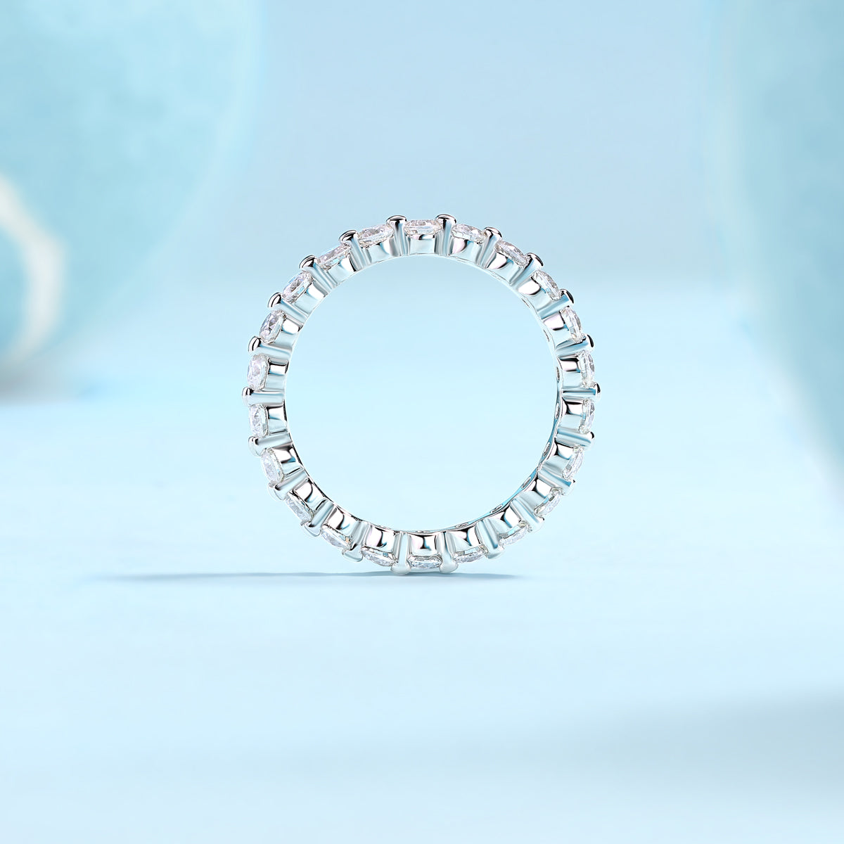 S925 Silver Moissanite Ring with 1 Row of Sparkling Stones Luxury Fashion
