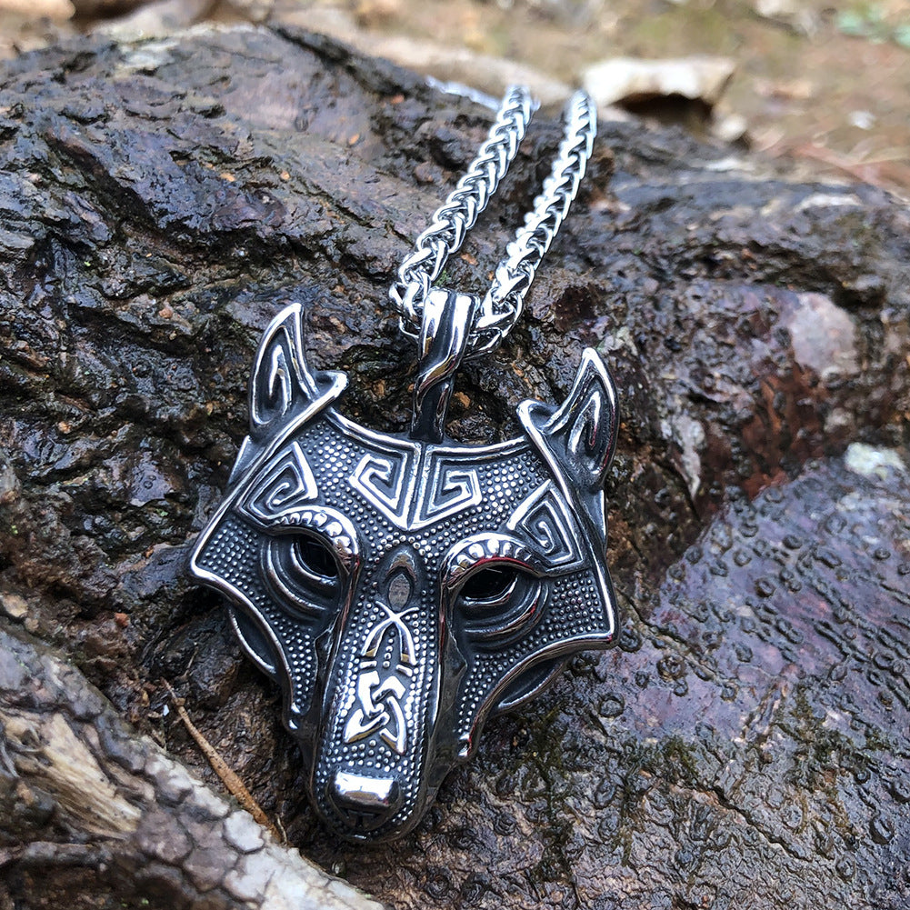 Norse Grey Wolf Head Pendant Necklace in Titanium Steel