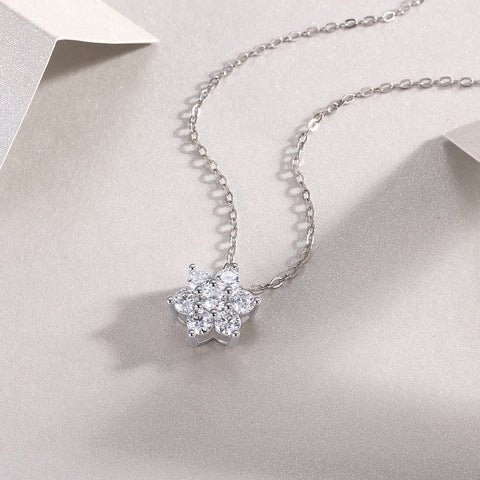 Snowflakes Fluttering Moissanite Pendant Necklace in S925 Sterling Silver