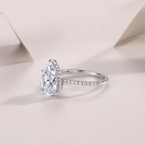 Pear-Shaped Moissanite Ring in S925 Sterling Silver Elegant Fashion Jewelry
