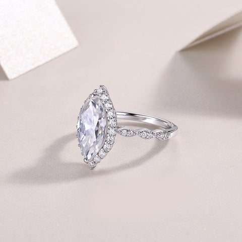 S925 Sterling Silver Horse Eye Moissanite Ring Elegant Twisted Band