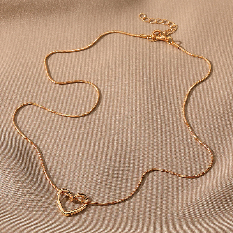 Minimalist Hollow Heart Necklace for Women in Alloy - 3