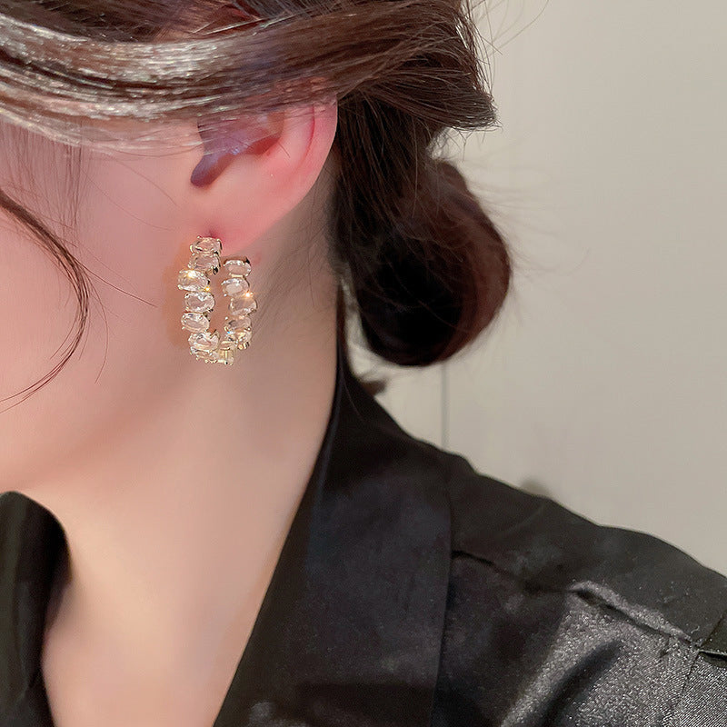 Sweet Geometric C-Shaped Cubic Zirconia Earrings in Copper