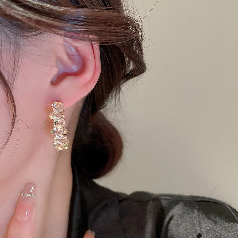 Sweet Geometric C-Shaped Cubic Zirconia Earrings in Copper