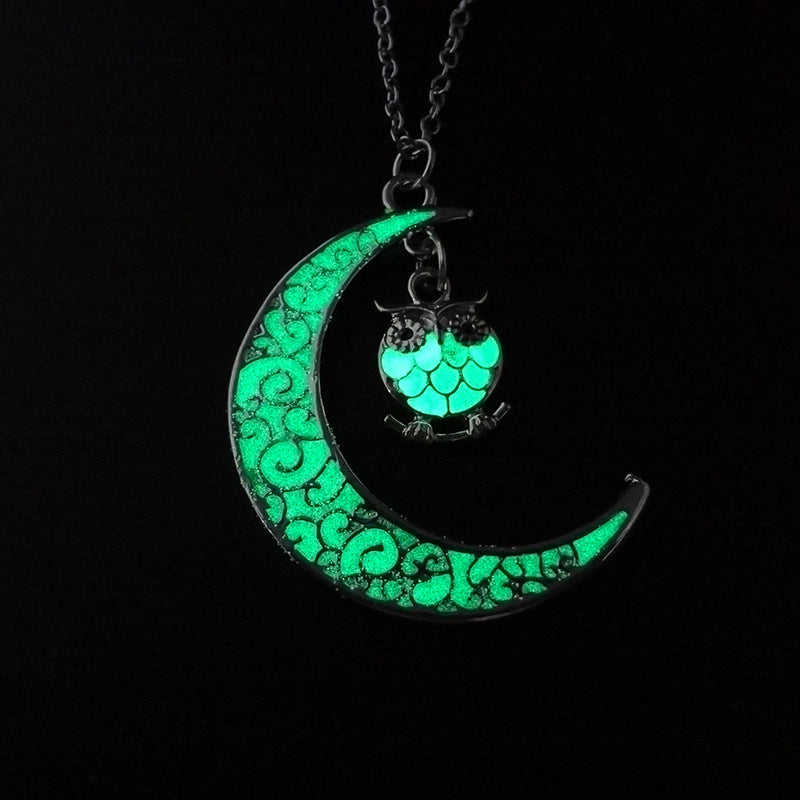 Silver Plated Glow-In-The-Dark Crescent Moon Pendant Necklace