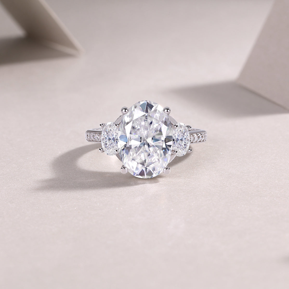 1Crown Of Radiance Moissanite S925 Sterling Silver Oval Cut Ring