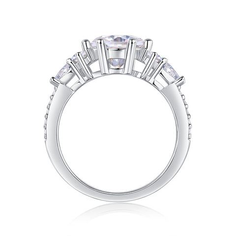 2 Carat Moissanite S925 Silver Ring Modern Elegant Luxury Style