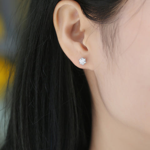 Classic Six-Prong Moissanite Silver Stud Earrings Elegant Luxury Fine Jewelry