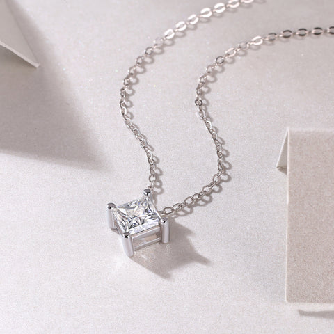 Square Moissanite Pendant Necklace in S925 Silver 40cm Chain