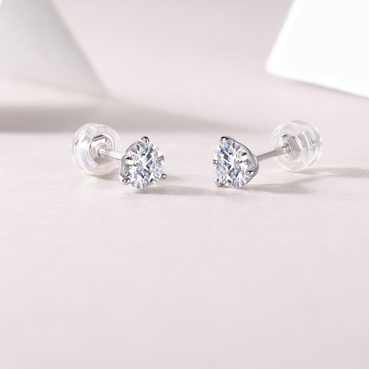 Luxury Moissanite Stud Earrings in S925 Silver 0.5 Carat