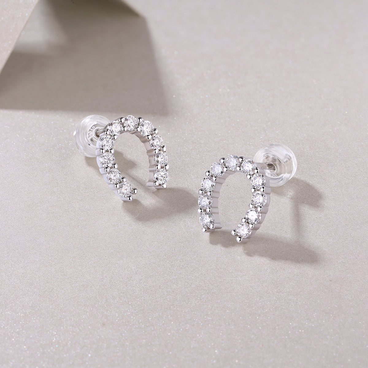 S925 Silver Moissanite Stud Earrings Luxury Horseshoe Design