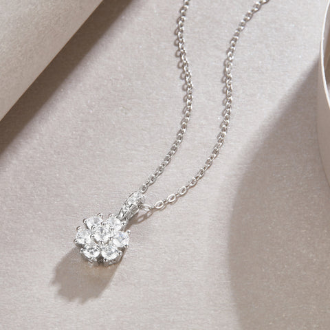 Snowflake Dance Moissanite Pendant Necklace S925 Sterling Silver Elegant Jewelry