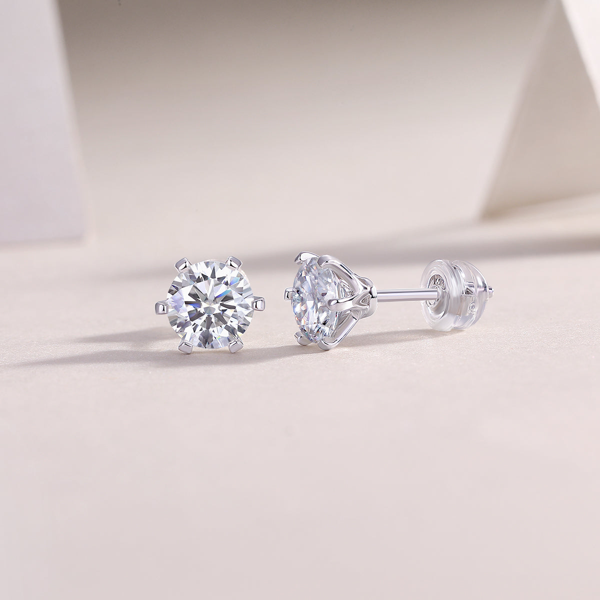 Moissanite Stud Earrings in S925 Silver 1 Carat Classic Sparkle