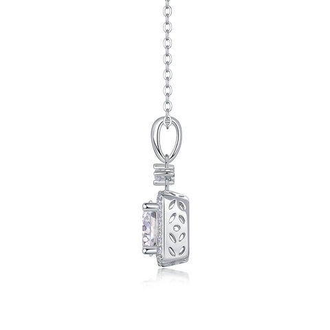 Luxury 2 Carat Moissanite Pendant Necklace in S925 Silver Modern Elegant Design