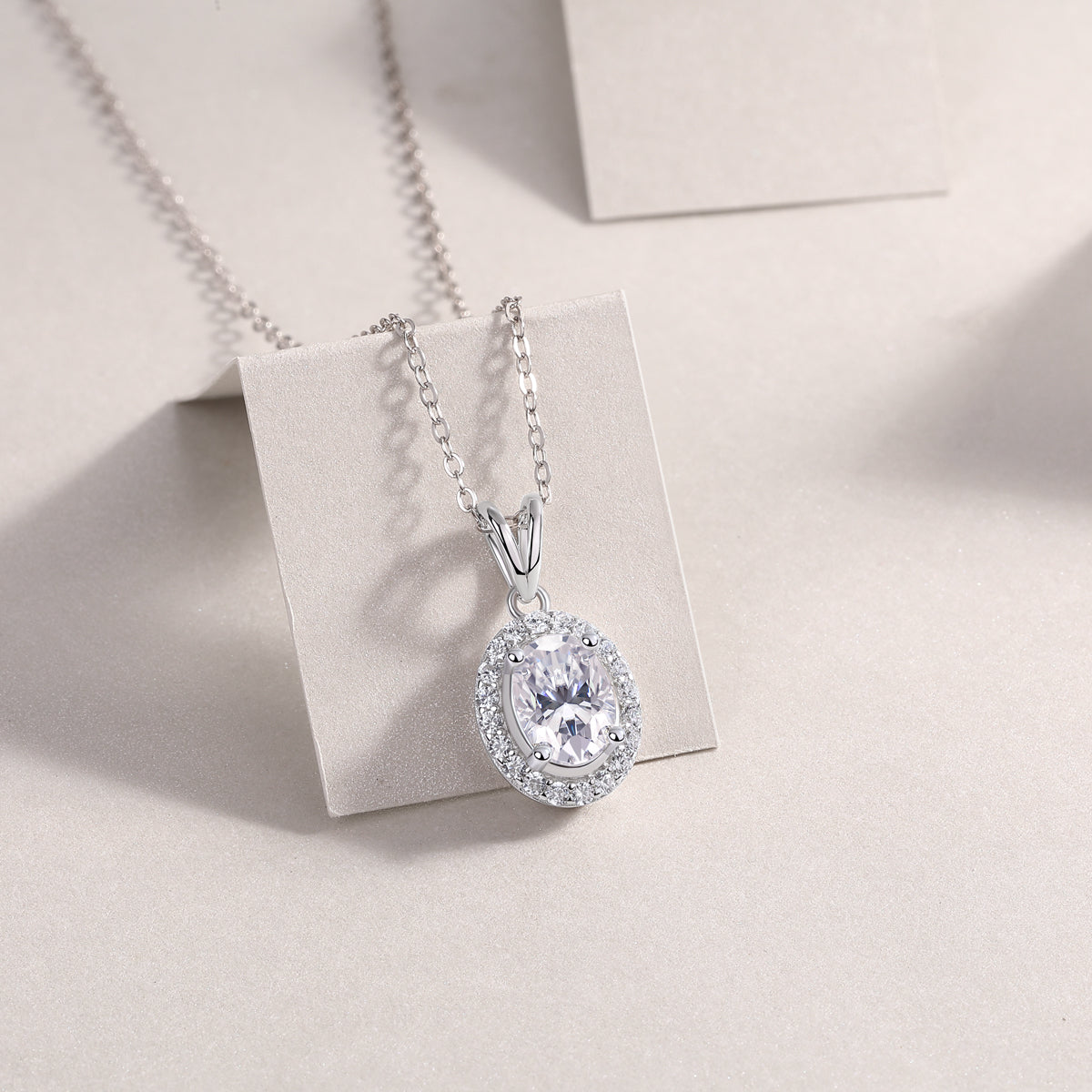 1Infinite Moissanite Pendant Necklace in S925 Sterling Silver with Platinum Plating - Modern Elegant Oval Design