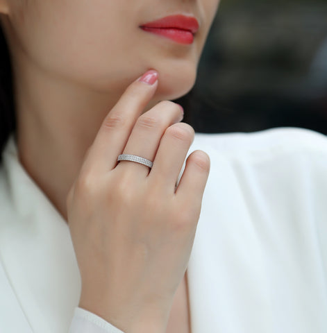 Moissanite S925 Sterling Silver Ring Set Elegant Bezel Design