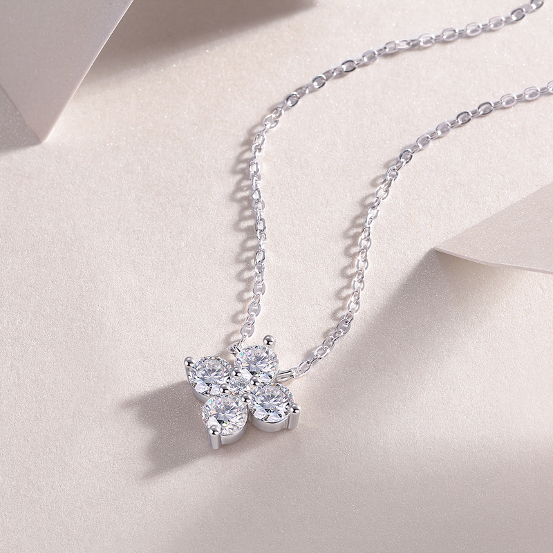 S925 Sterling Silver Four-Leaf Clover Moissanite Pendant Necklace - 4