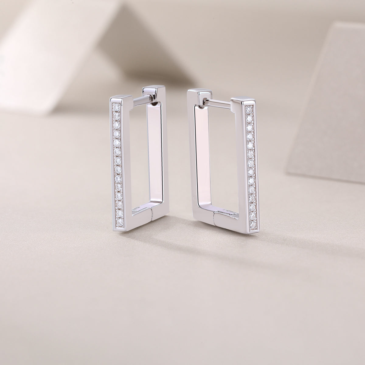S925 Sterling Silver Moissanite Stud Earrings Elegant Platinum-Plated Rectangle Design