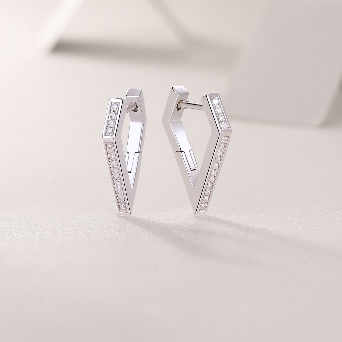 1Coronation S925 Sterling Silver Moissanite Stud Earrings Fashion Jewelry