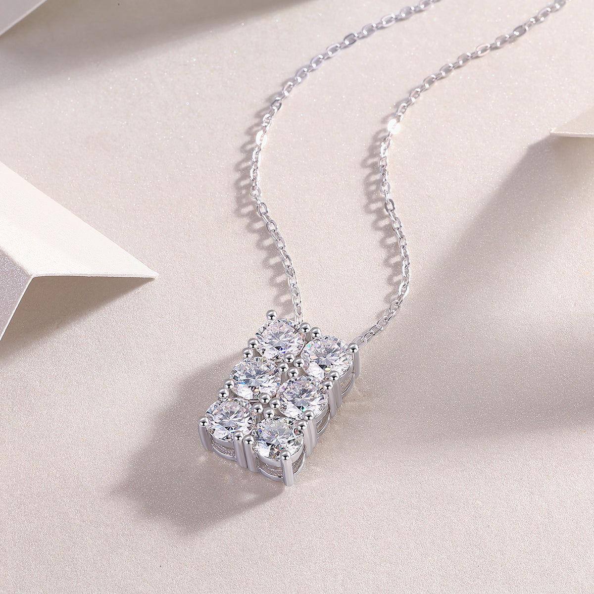 1Grand Round Moissanite Pendant Necklace in S925 Sterling Silver