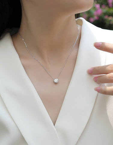 1Purity 1-Carat Moissanite Pendant Necklace in S925 Sterling Silver - Modern & Elegant Fine Jewelry