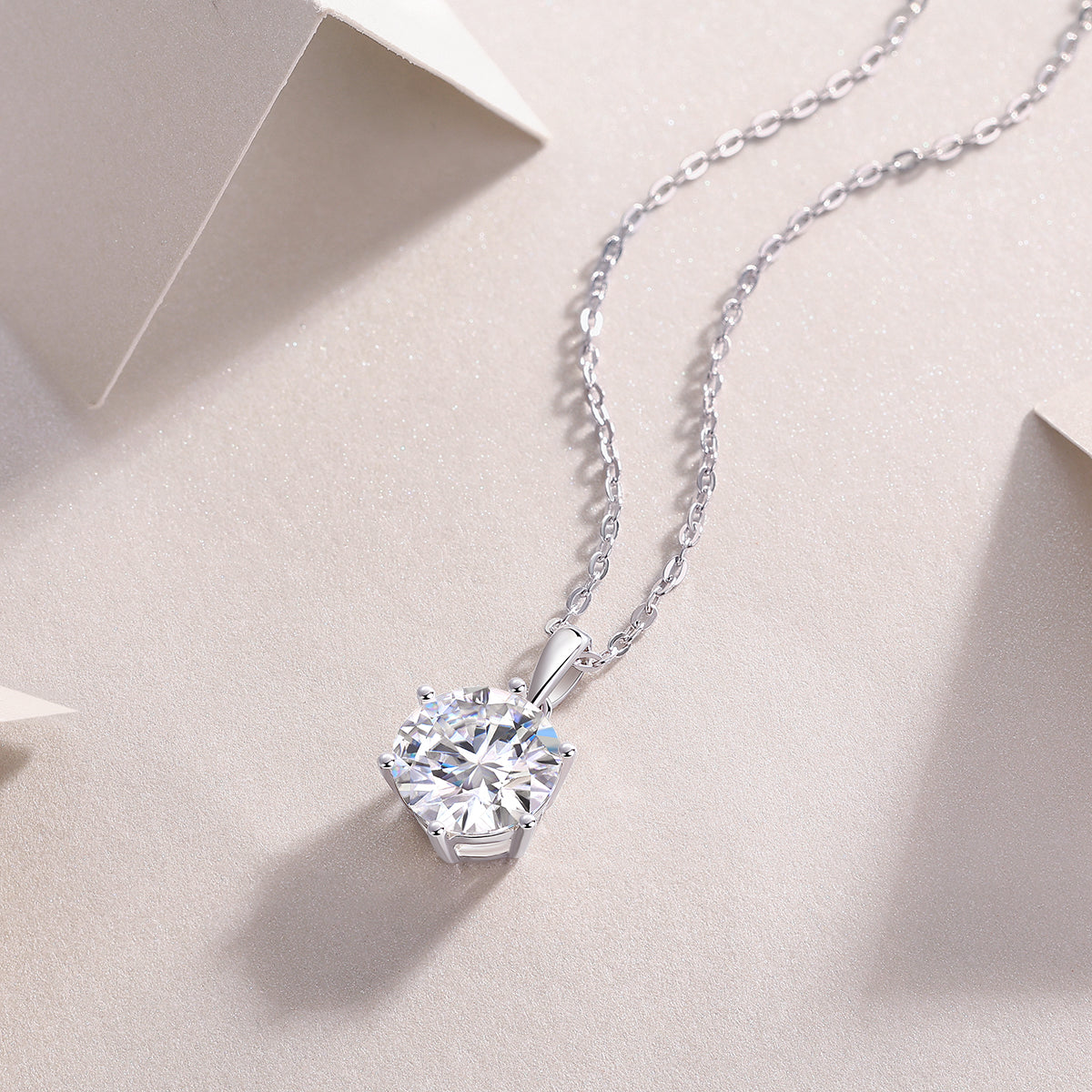 Luxurious Moissanite Pendant Necklace in S925 Silver with Dancing Diamond Effect