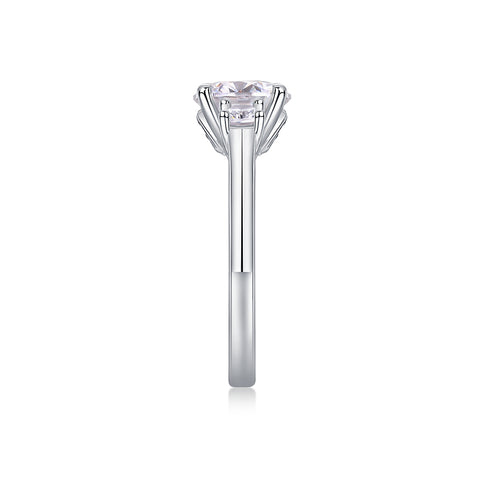 1 Carat Moissanite Silver Ring Luxury Fashion Statement