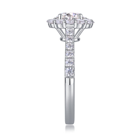 Luxury Moissanite Wedding Ring in S925 Silver
