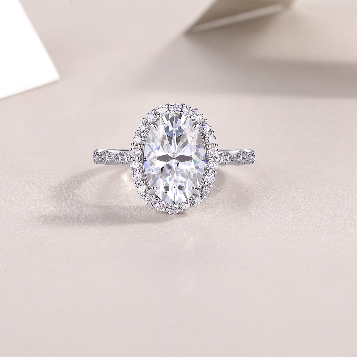1Bright Moon Oval Moissanite Ring in S925 Sterling Silver Modern & Elegant Fine Jewelry