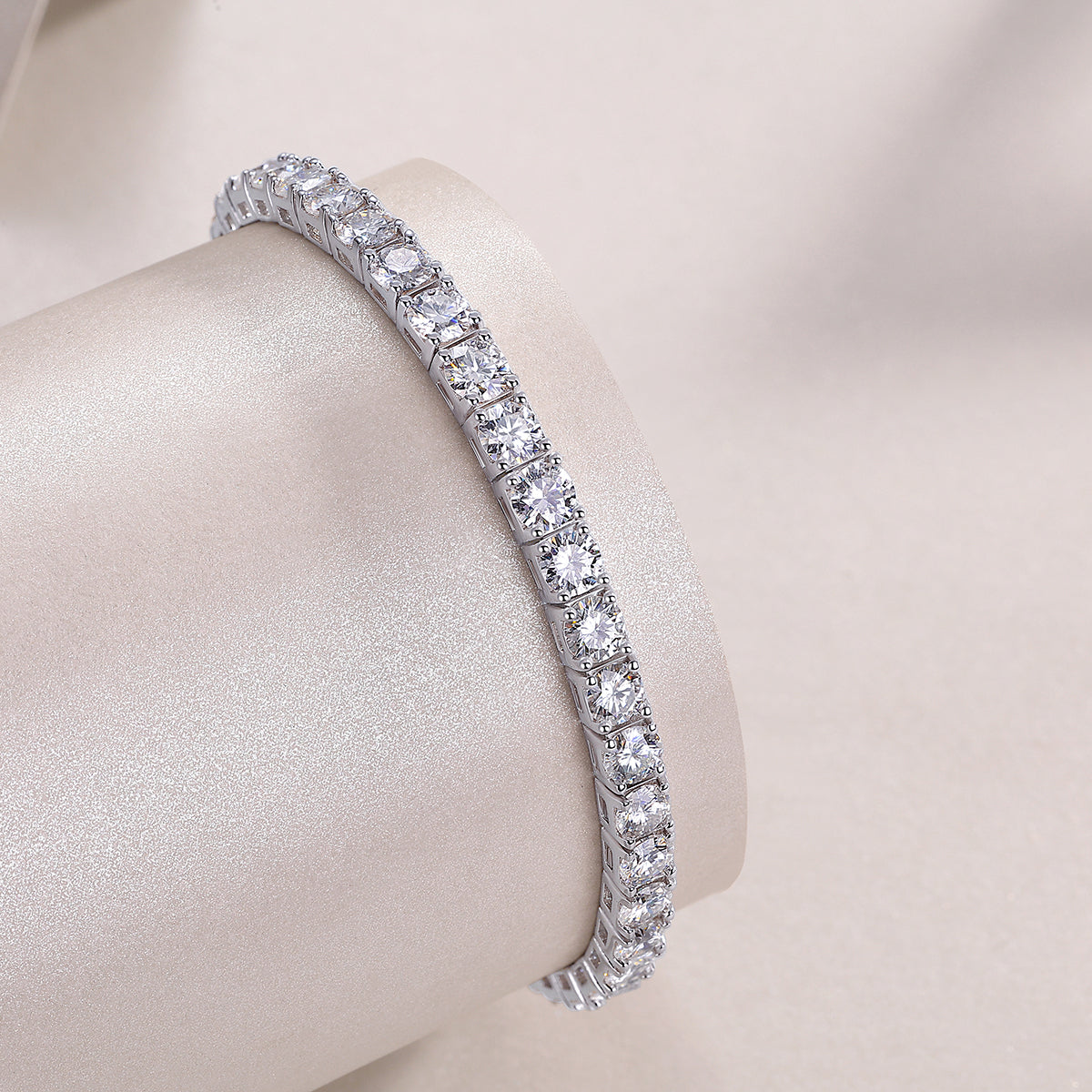 Luxury S925 Silver Moissanite Tennis Bracelet 16.5cm