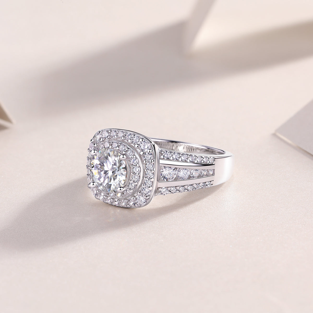 1Starry Sky Crown Moissanite Ring Set in S925 Sterling Silver Elegant Fashion Jewelry