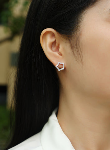 Star-Shaped S925 Sterling Silver Moissanite Stud Earrings Modern & Elegant