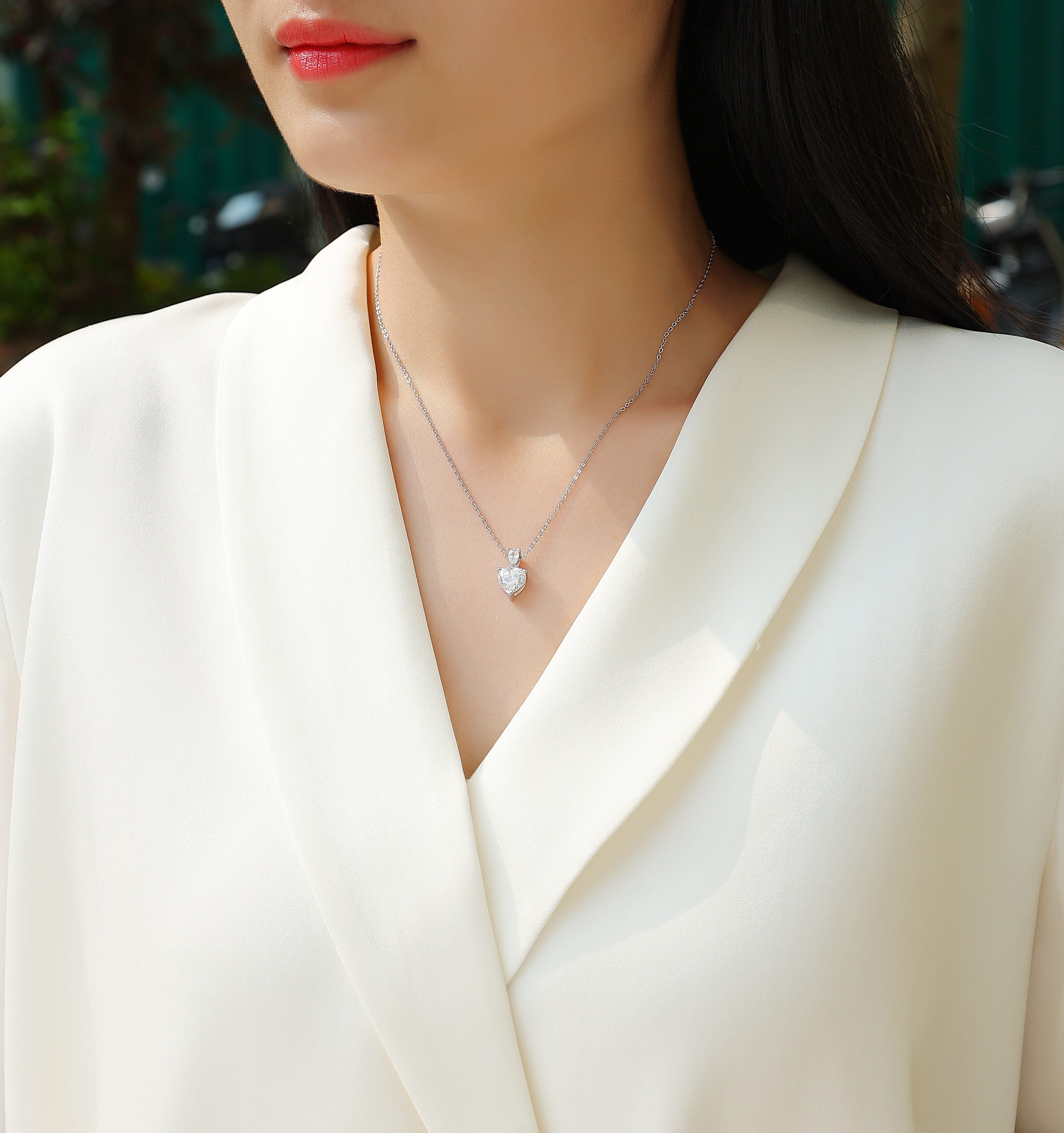 Heart-Shaped Moissanite Pendant Necklace in S925 Sterling Silver
