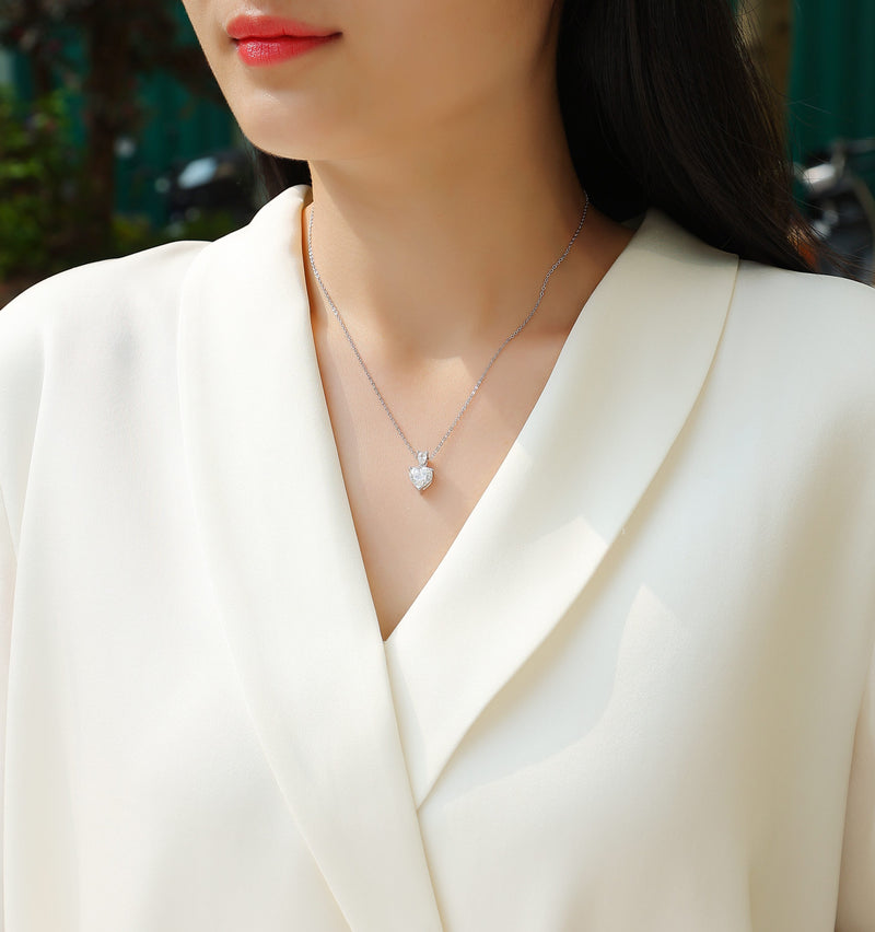 Heart-Shaped Moissanite Pendant Necklace in S925 Sterling Silver - 6