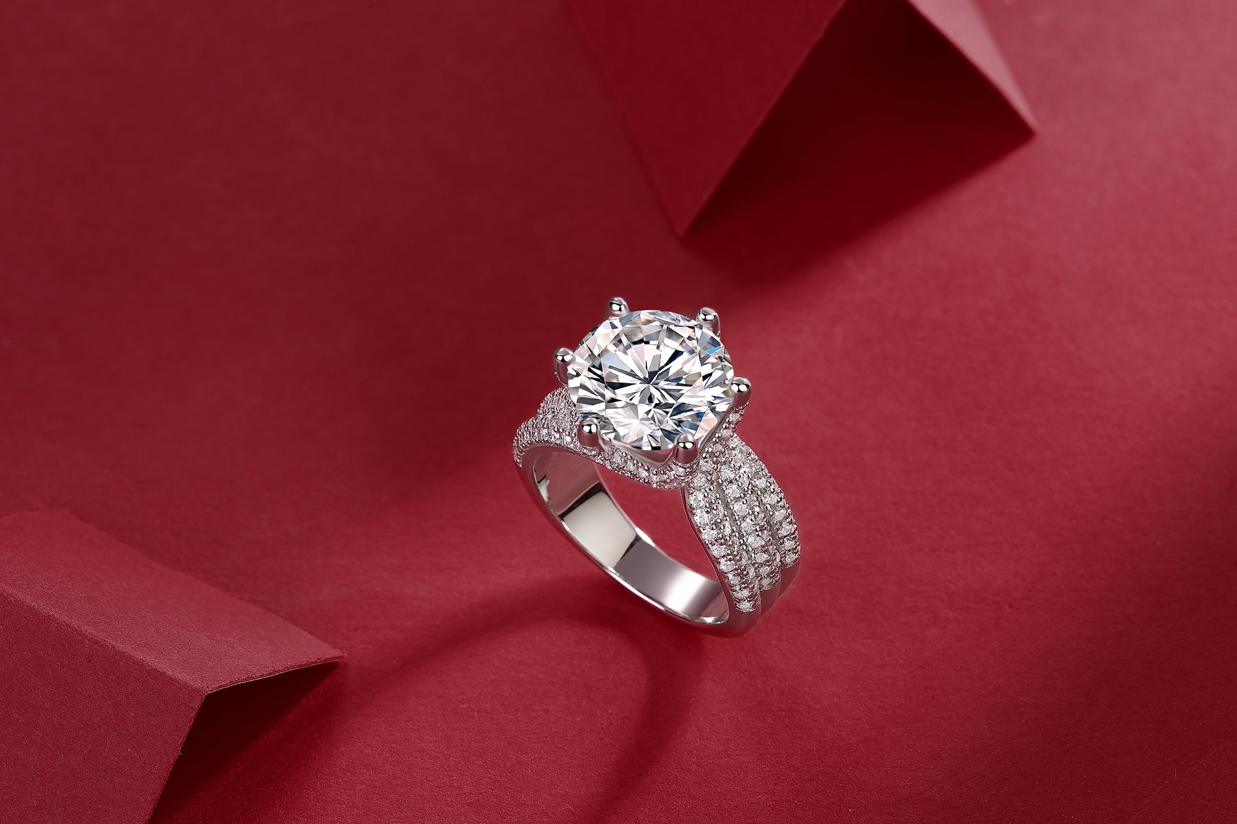 Luxury 5 Carat Moissanite Ring in S925 Silver