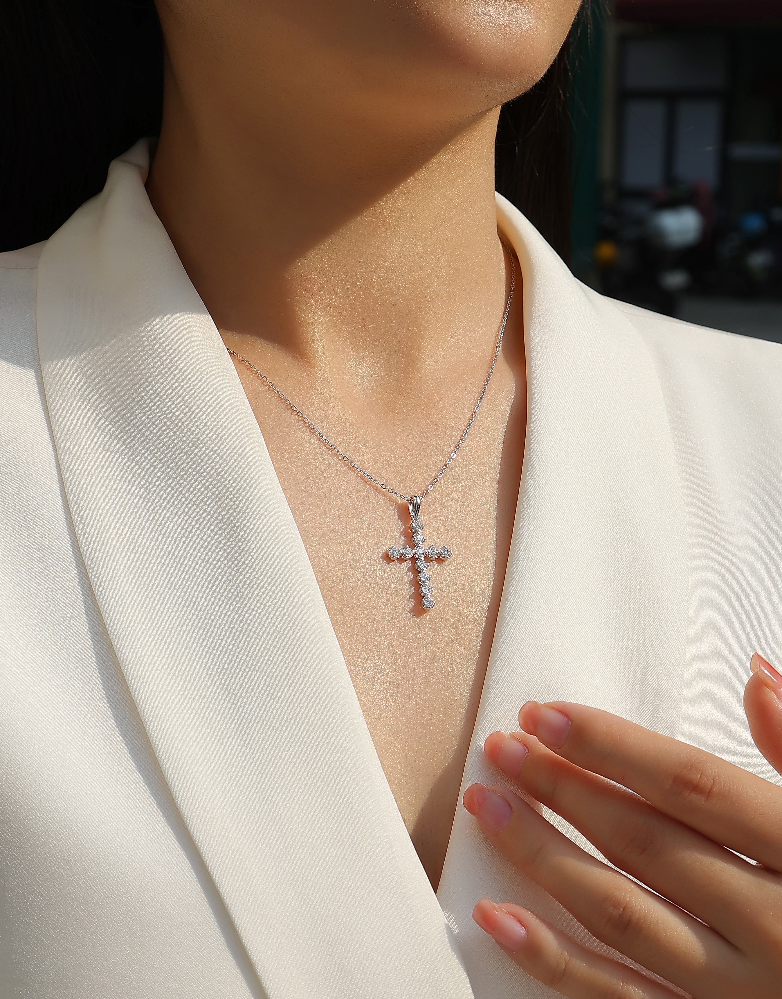 S925 Sterling Silver Cross Pendant Necklace with Moissanite Accents
