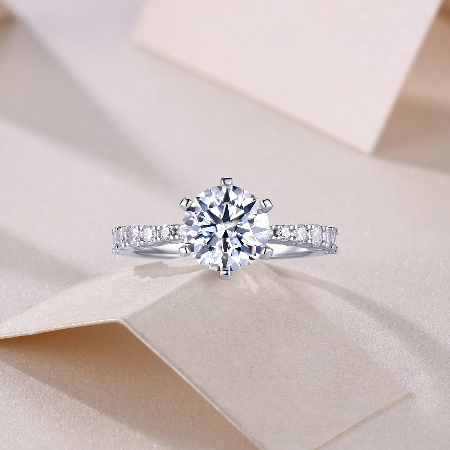 2 Carat Moissanite Silver Ring Luxury Fashion Statement