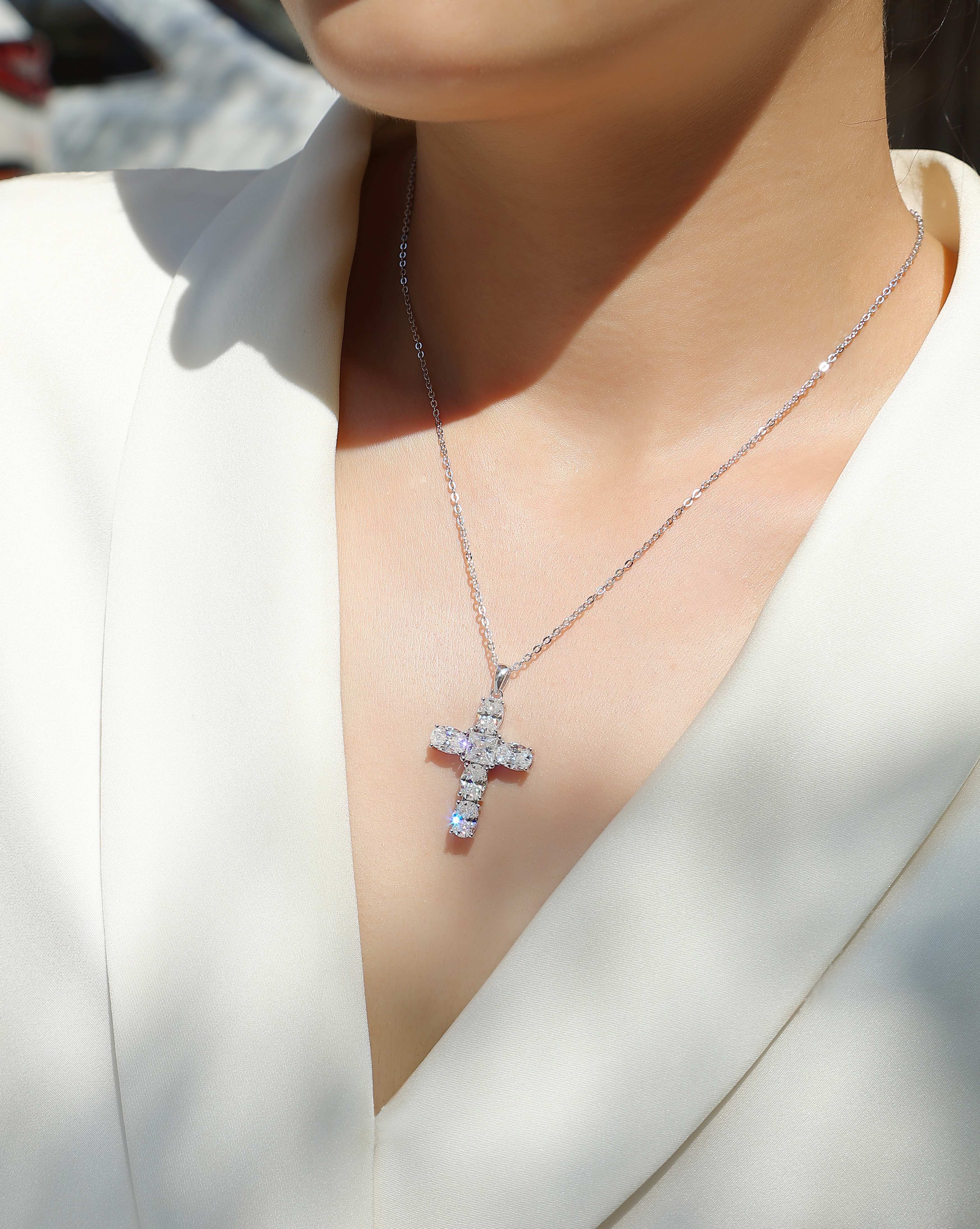 1Soul Guidance Moissanite Pendant Necklace Set in S925 Sterling Silver