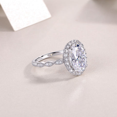 1Bright Moon Oval Moissanite Ring in S925 Sterling Silver Modern & Elegant Fine Jewelry