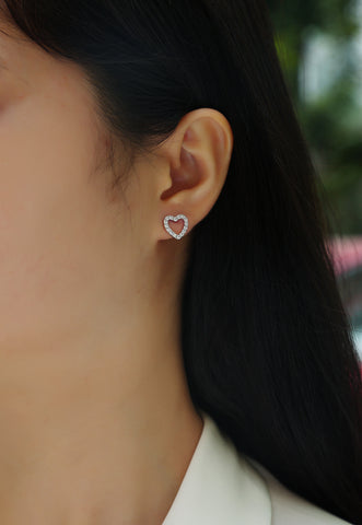 S925 Sterling Silver Heart-Shaped Moissanite Stud Earrings Modern Elegant Design