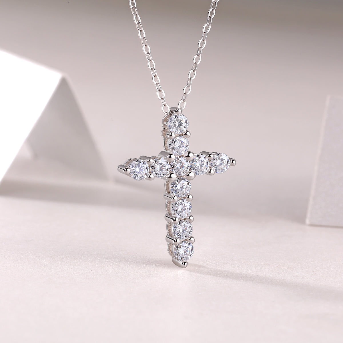 1Faith Luxury Moissanite Cross Pendant Necklace in S925 Silver