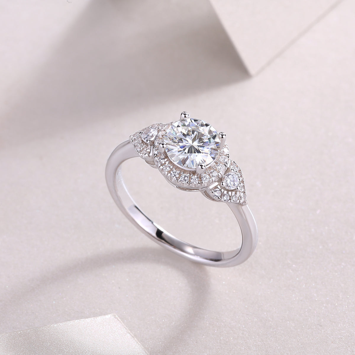 Luxury Moissanite Silver Wedding Ring 1 Carat Large Diamond Style