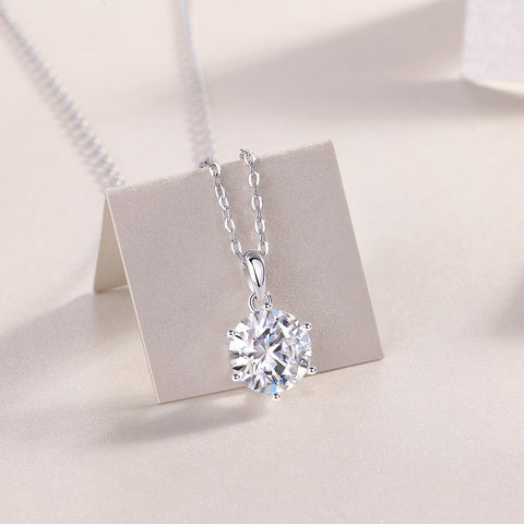 Luxurious Moissanite Pendant Necklace in S925 Silver with Dancing Diamond Effect