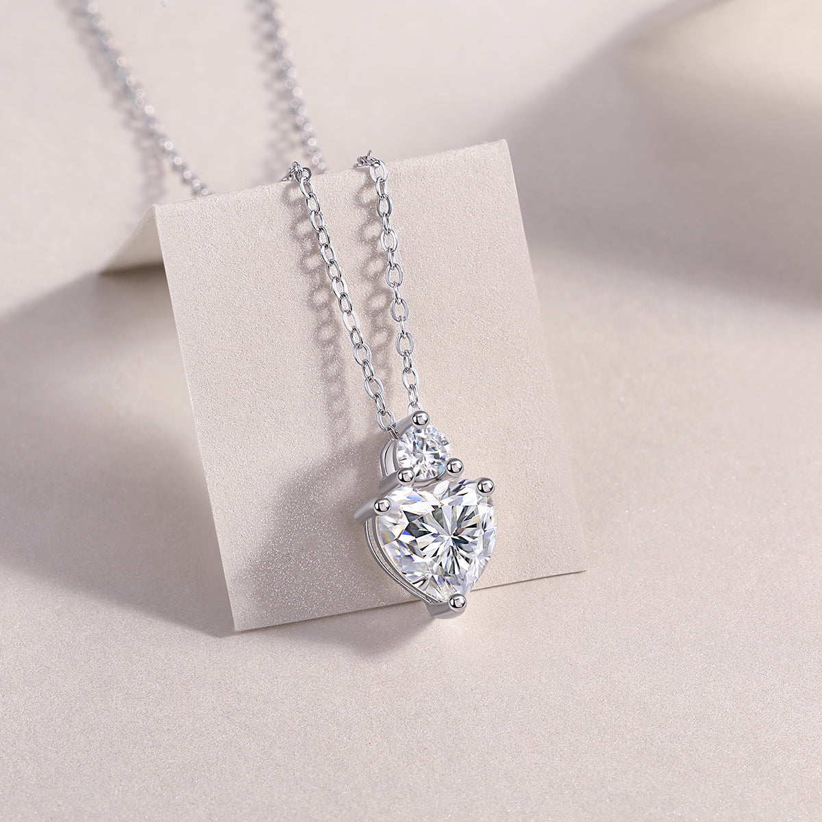 Heart-Shaped Moissanite Pendant Necklace in S925 Sterling Silver with Platinum Plating