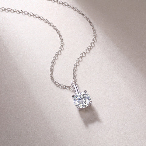 Elegant 1-Carat Moissanite Pendant Necklace in S925 Silver