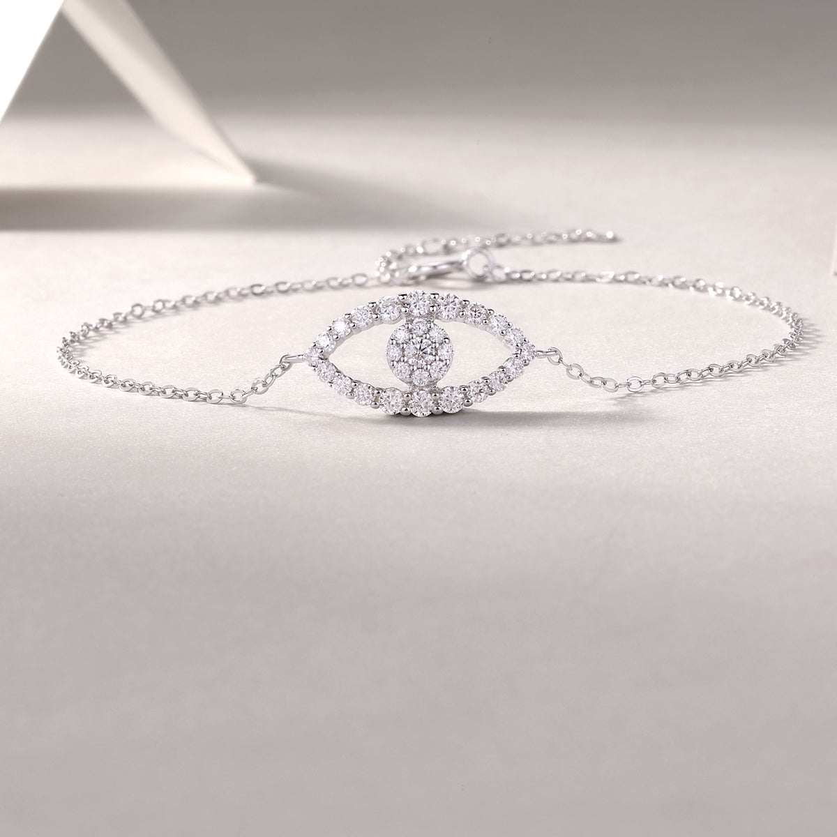 Luxury S925 Silver Moissanite Bracelet Elegant Eye Design